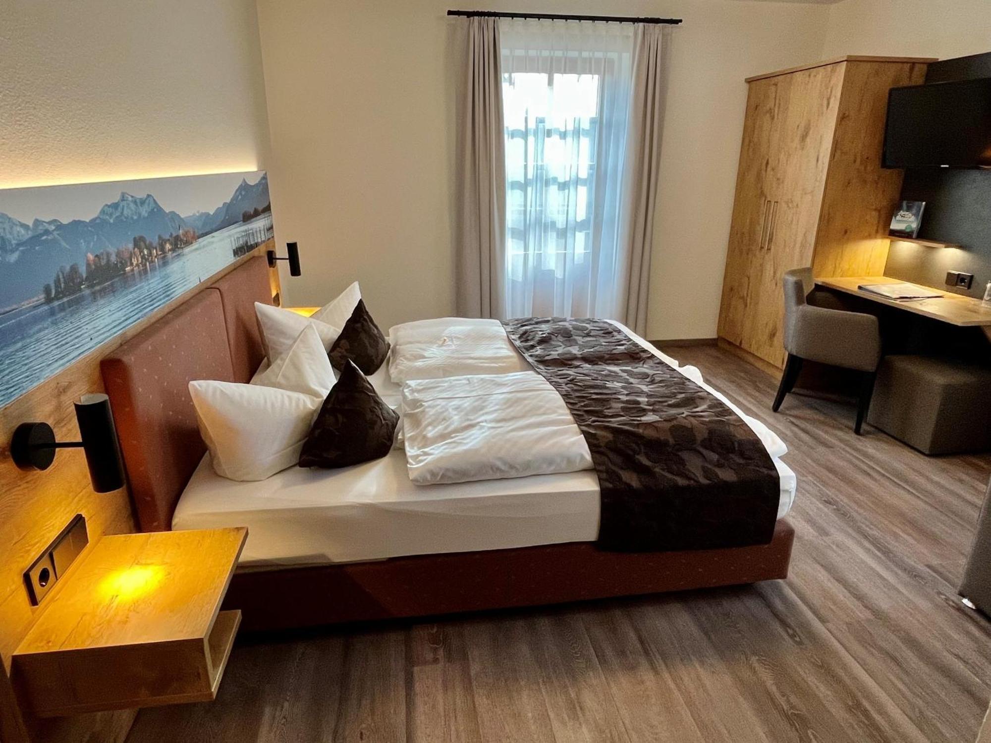Obing Hotel Oberwirt מראה חיצוני תמונה