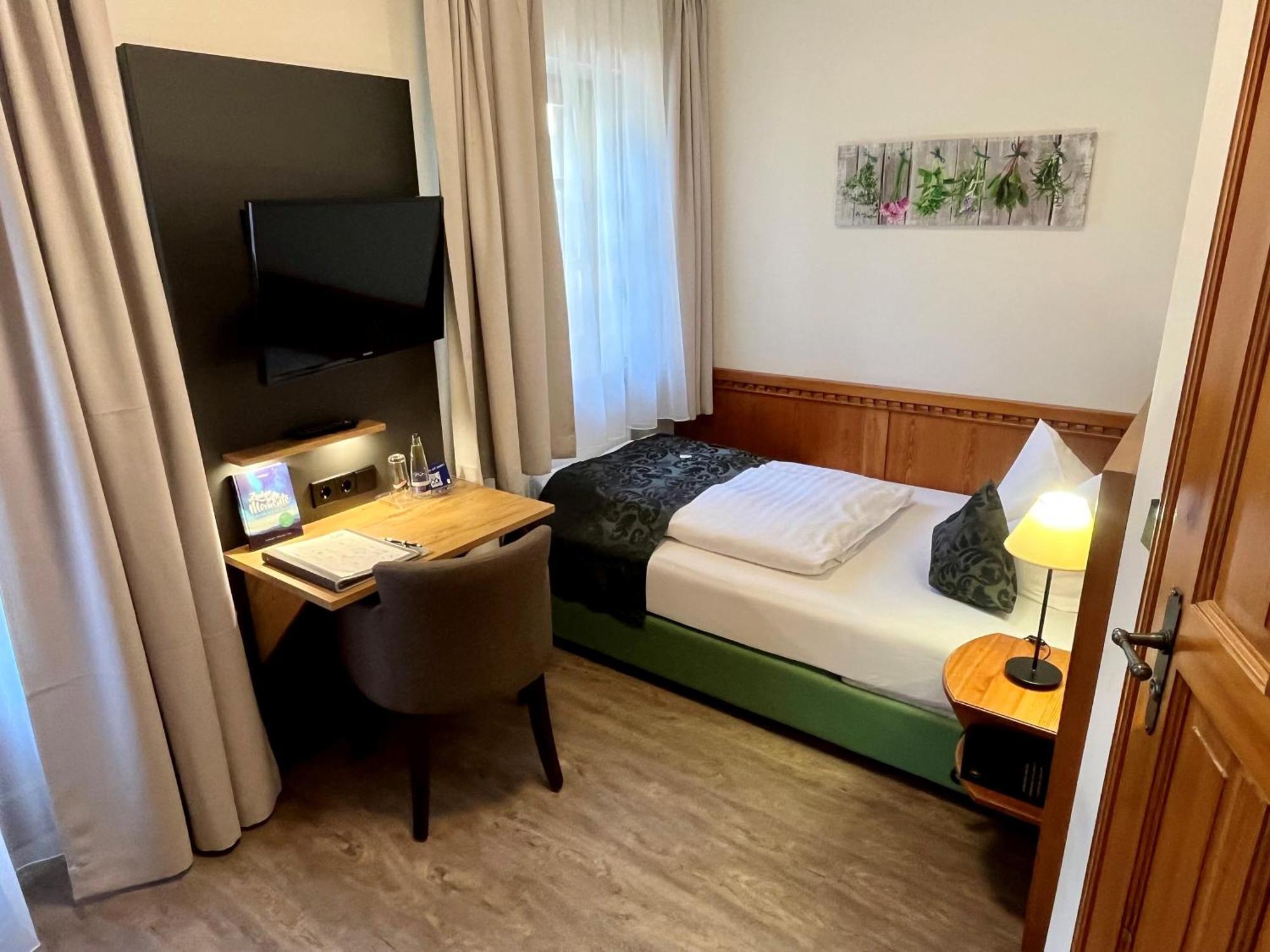 Obing Hotel Oberwirt מראה חיצוני תמונה