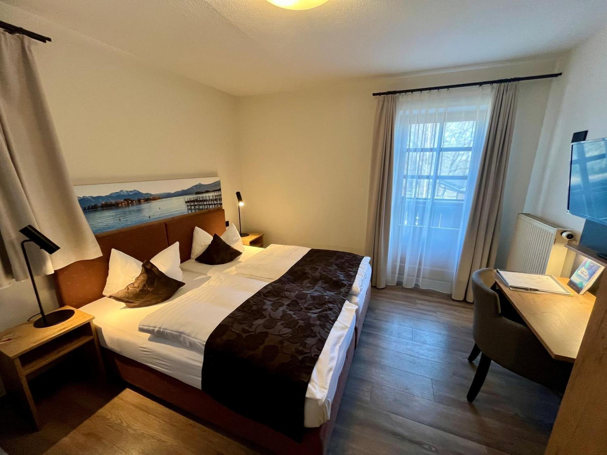 Obing Hotel Oberwirt מראה חיצוני תמונה
