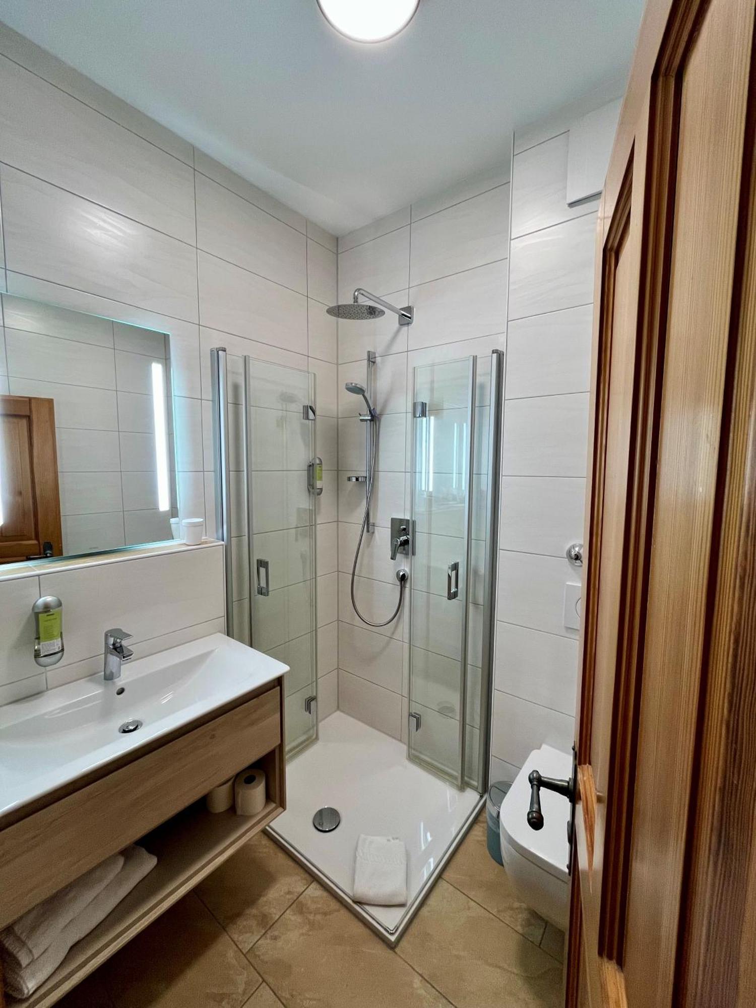 Obing Hotel Oberwirt מראה חיצוני תמונה