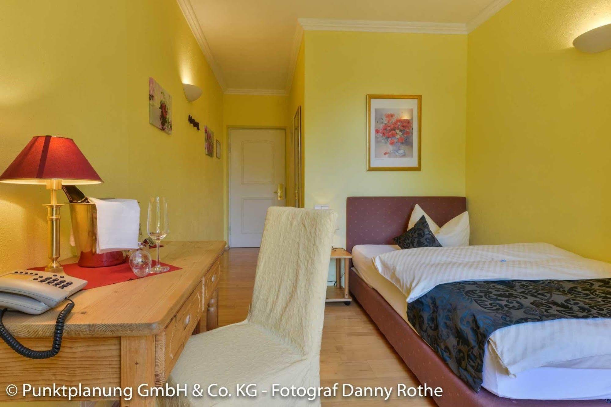 Obing Hotel Oberwirt מראה חיצוני תמונה