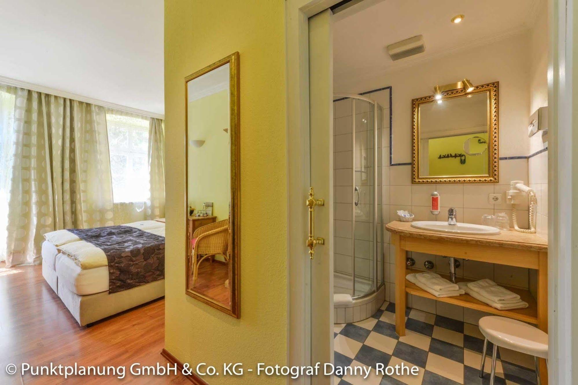 Obing Hotel Oberwirt מראה חיצוני תמונה