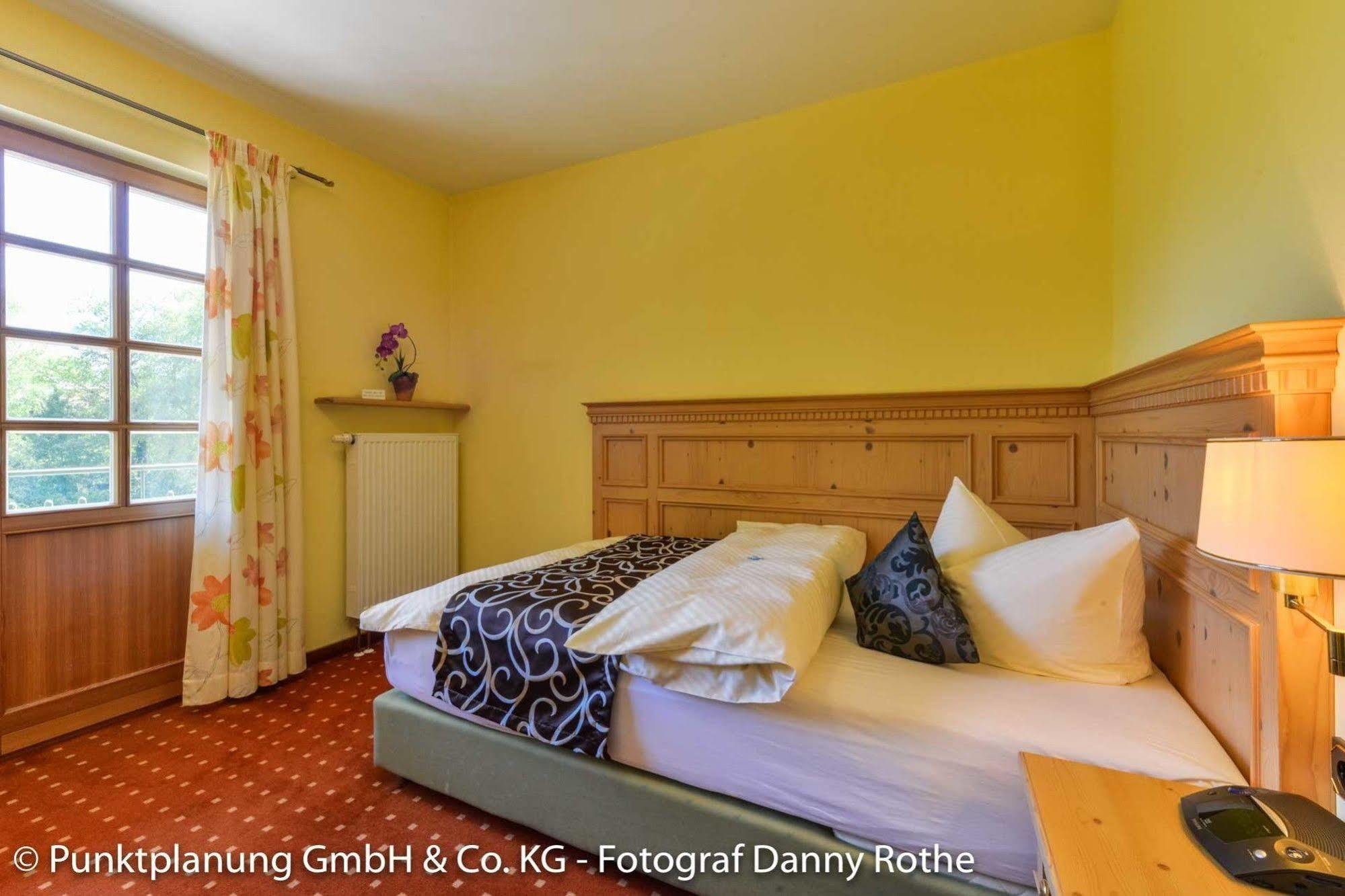 Obing Hotel Oberwirt מראה חיצוני תמונה